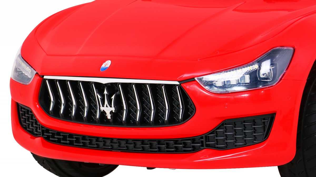 Elektromobilis Maserati Ghibli, raudonas
