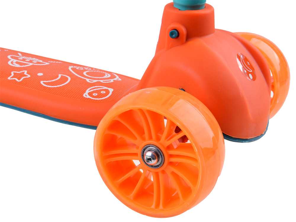 Balansinis triratis paspirtukas su šviečiančiais ratais, oranžinės spalvos