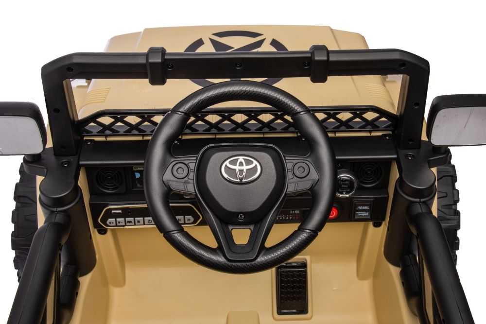 Toyota FJ vienvietis elektromobilis, smėlinis