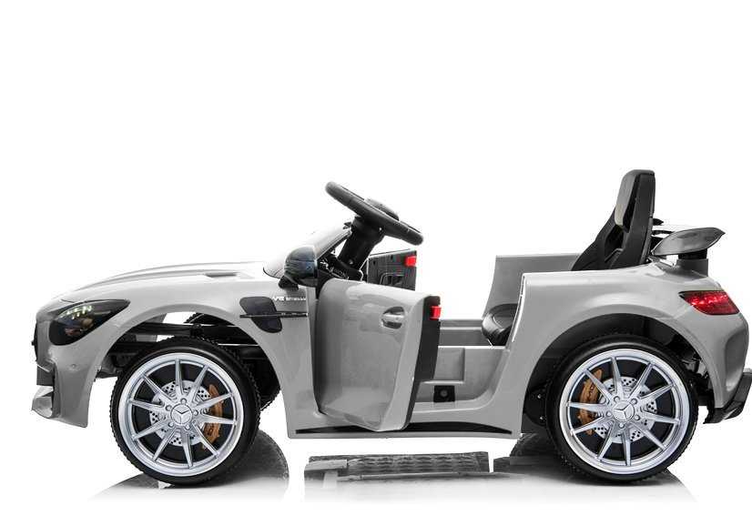 Vienvietis elektromobilis Mercedes GTR, sidabrinis