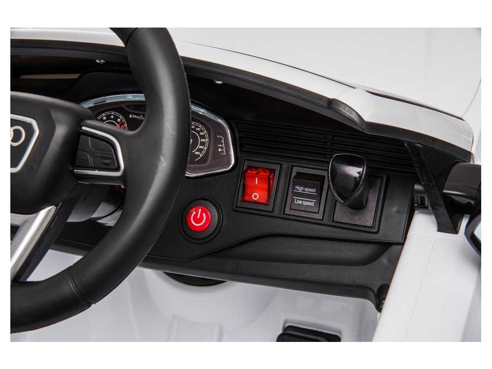 Vienvietis elektromobilis Audi RS Q8, baltas