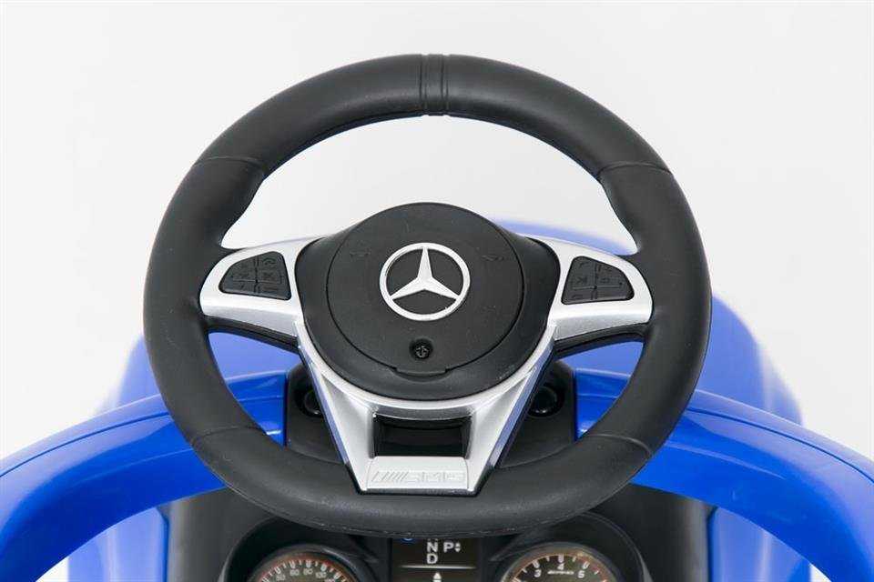 Paspiriamas automobilis su rankena - Mercedes C63, mėlynas