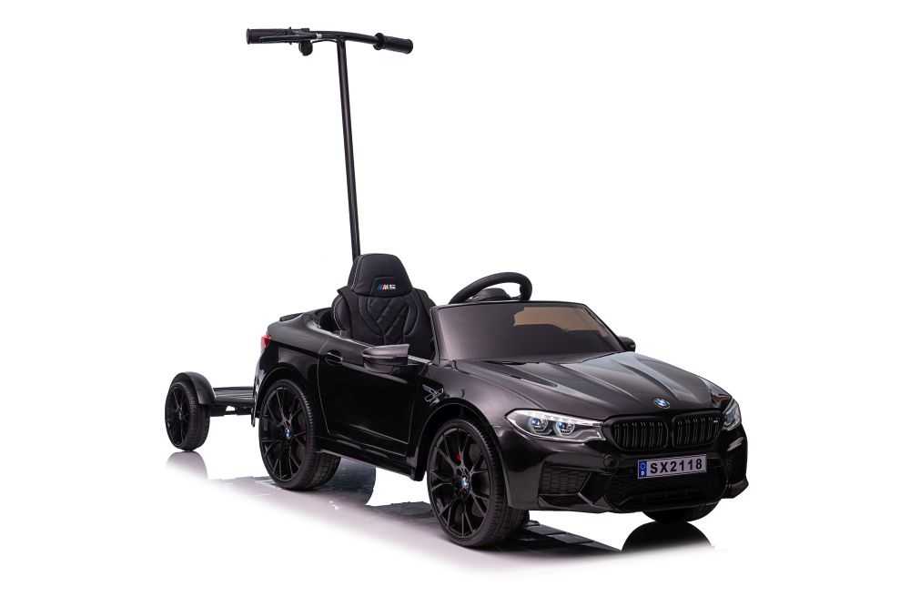 Elektromobilis BMW M5 su papildoma platforma,  lakuotas juodas